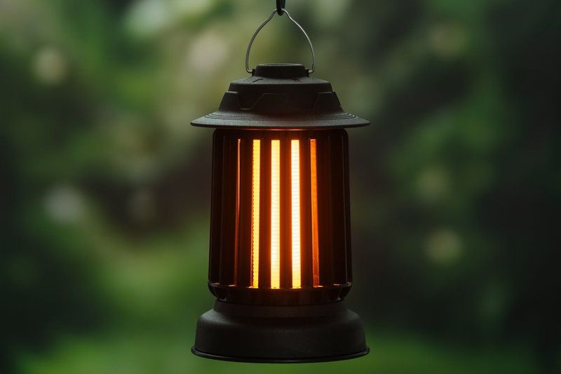 Insektsfelle med flammeeffekt